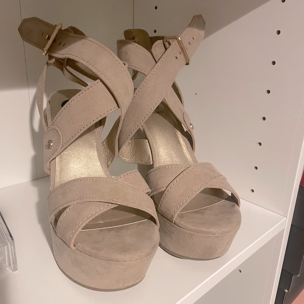 Guess strappy wedges size 8 1/2 Beige/Taupe Neutral Suede with gold buckle